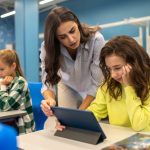 Теч от покрива на панелен блок: Диагностика и решения